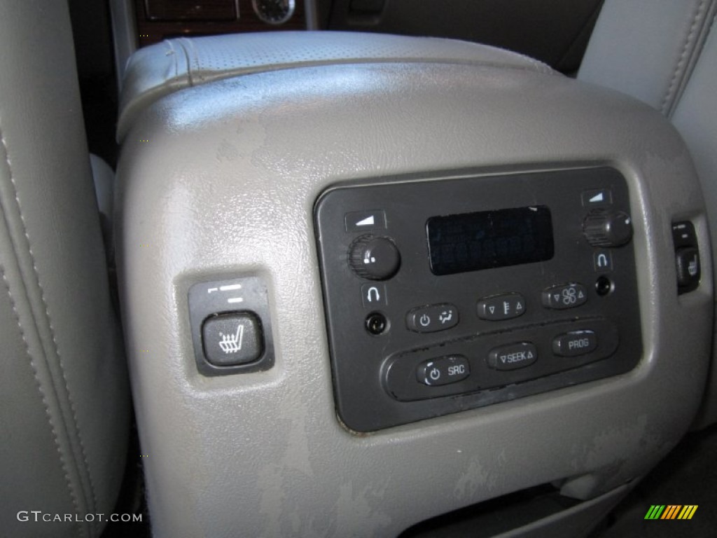 2004 Cadillac Escalade ESV AWD Controls Photo #70107601