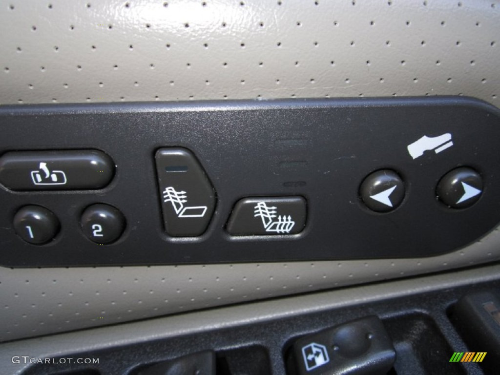 2004 Cadillac Escalade ESV AWD Controls Photos