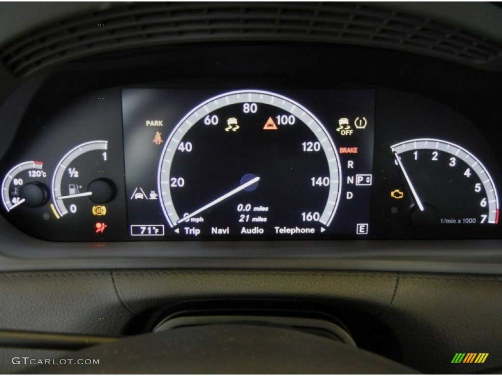 2013 Mercedes-Benz CL 550 4Matic Gauges Photo #70108137