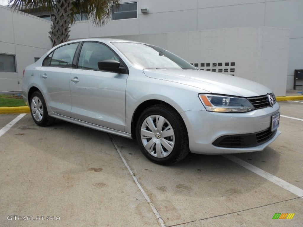 Reflex Silver Metallic Volkswagen Jetta