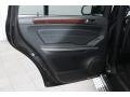 Black - GL 450 4Matic Photo No. 14