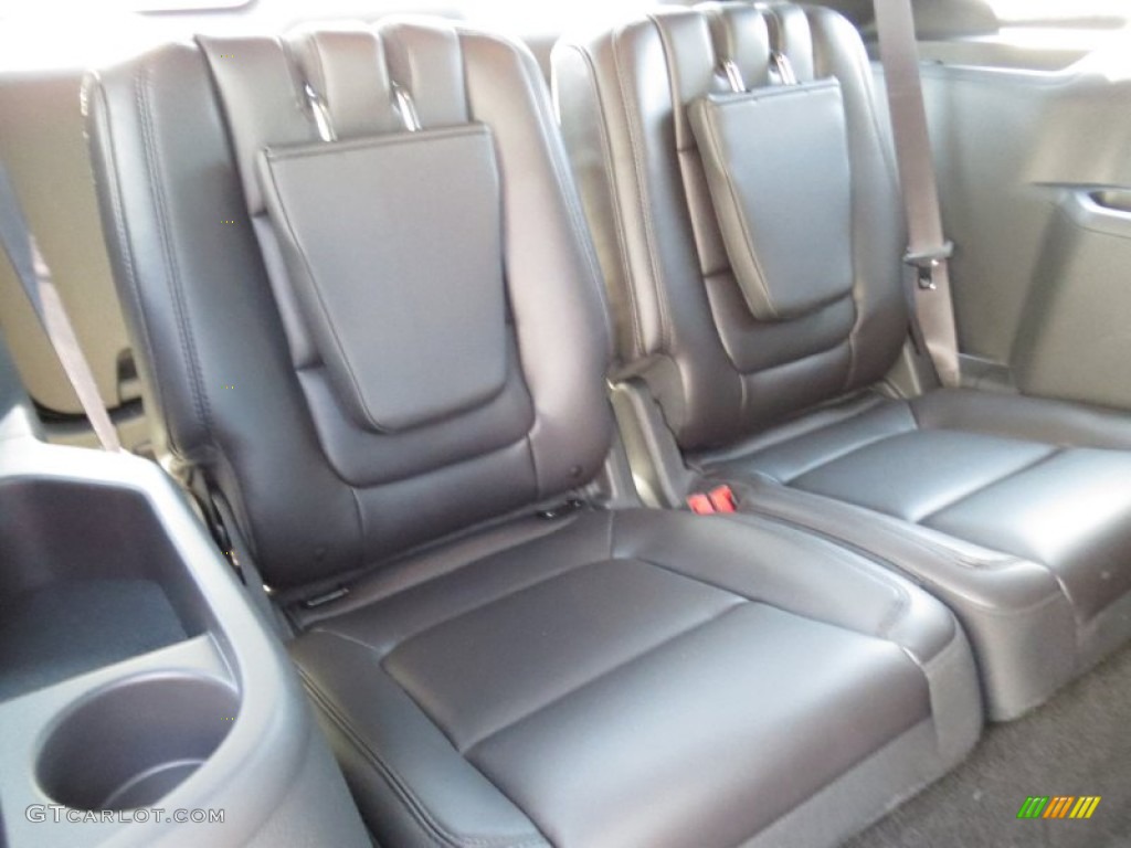 2013 Ford Explorer XLT EcoBoost Rear Seat Photo #70116333