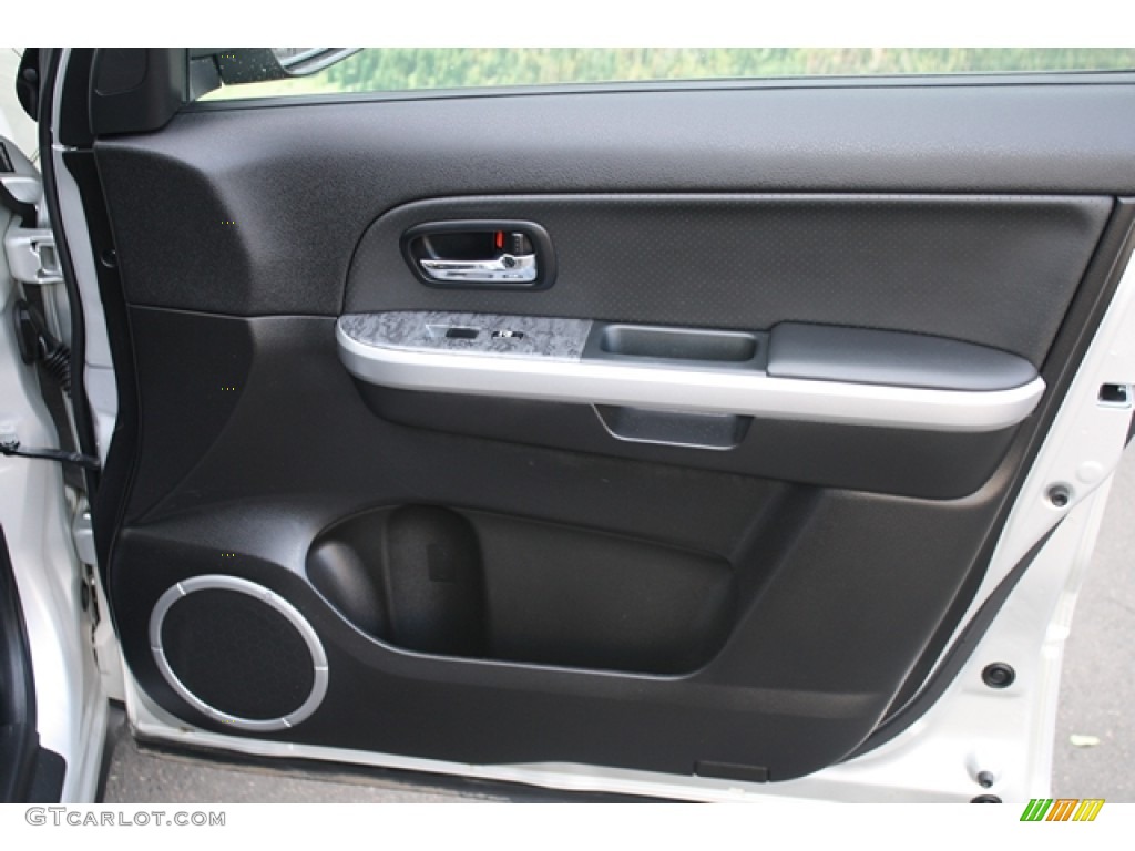 2009 Suzuki Grand Vitara Luxury 4x4 Door Panel Photos