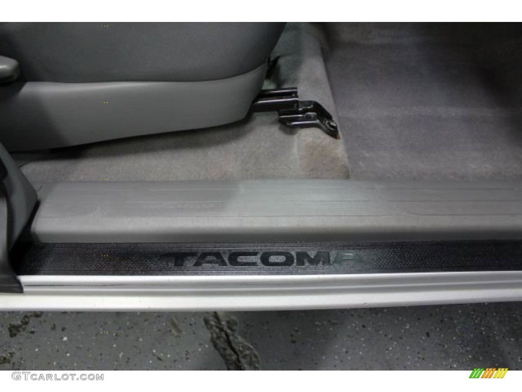 2005 Tacoma V6 TRD Access Cab 4x4 - Silver Streak Mica / Graphite Gray photo #71