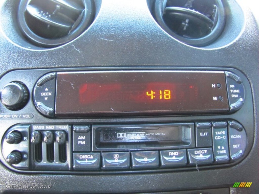 2002 Chrysler Sebring LX Coupe Audio System Photos