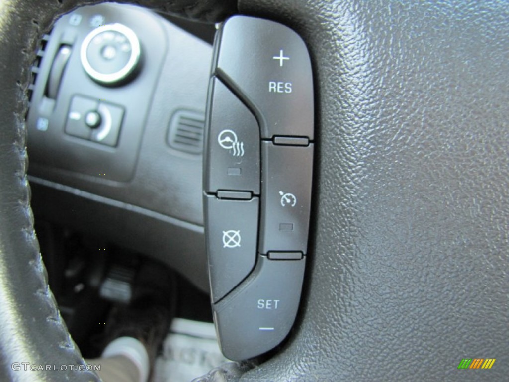 2009 Cadillac DTS Standard DTS Model Controls Photo #70130810
