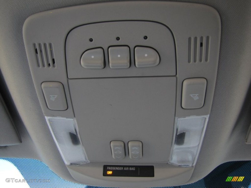2009 Cadillac DTS Standard DTS Model Controls Photo #70130852