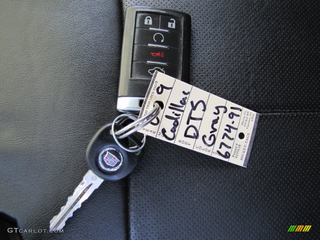 2009 Cadillac DTS Standard DTS Model Keys Photos