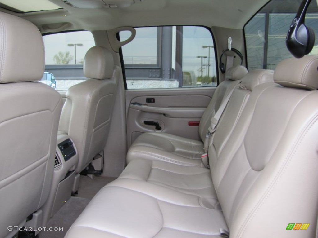 Neutral Interior 2005 GMC Sierra 3500 SLT Crew Cab 4x4 Photo #70133942