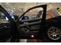 Basalt Black Metallic - Panamera 4 Photo No. 48