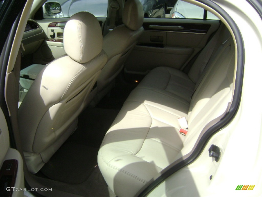 2003 Town Car Cartier - Ivory Parchment Tri Coat / Medium Dark Parchment/Light Parchment photo #6