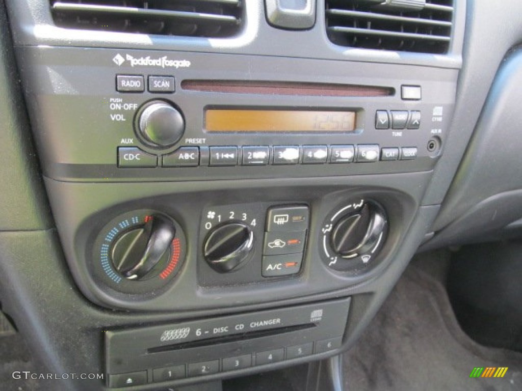 2005 Nissan Sentra 1.8 S Special Edition Controls Photos