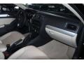 Black Uni - Jetta SE Sedan Photo No. 23