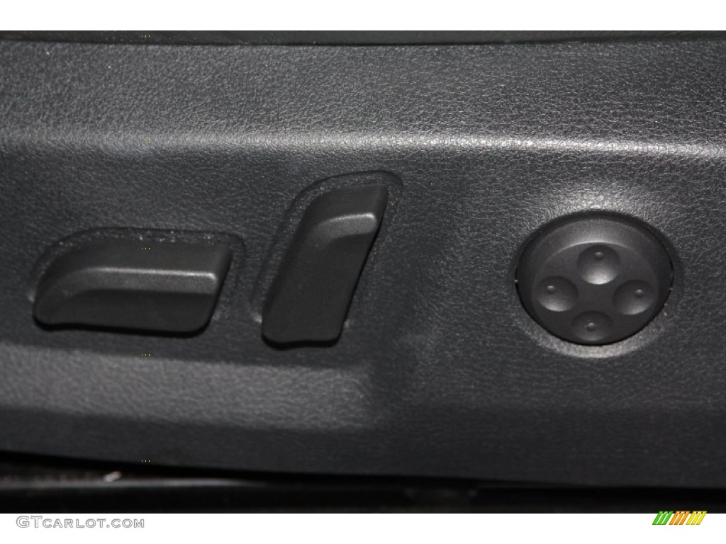 2010 Audi A3 2.0 TDI Controls Photo #70144085