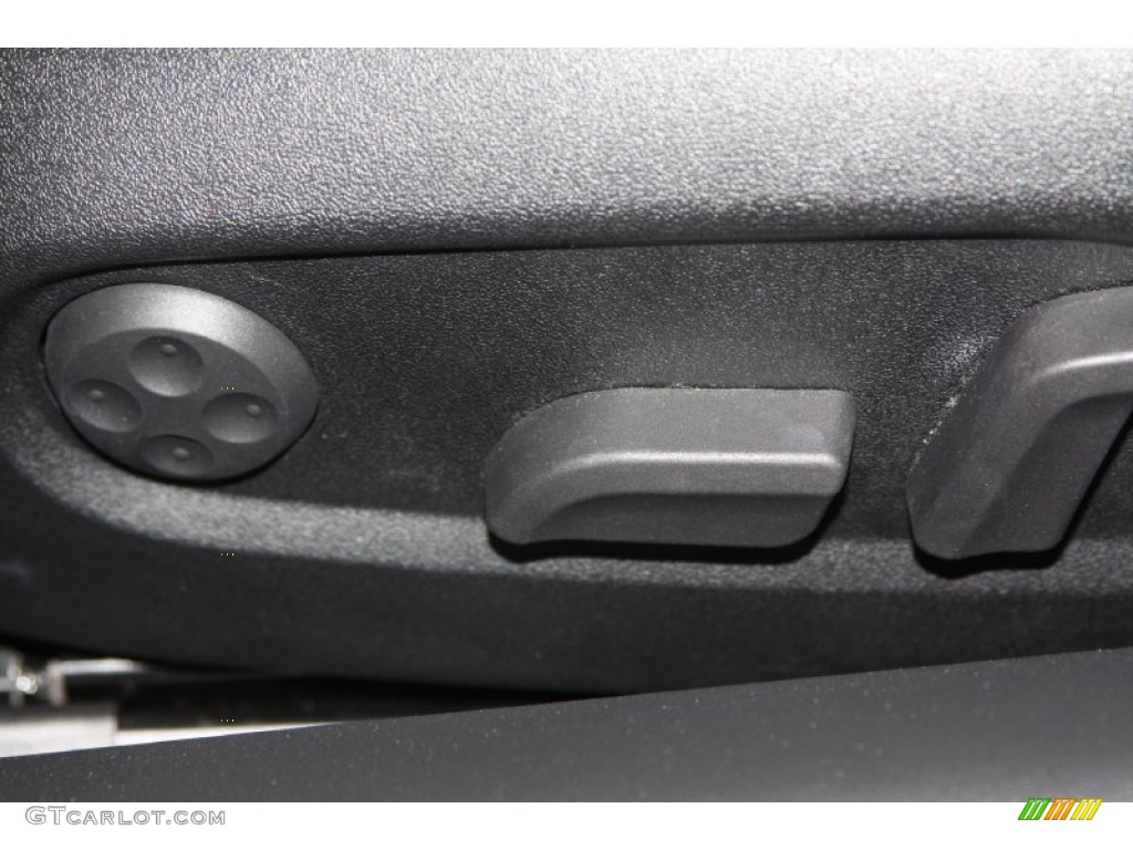 2012 Audi R8 5.2 FSI quattro Controls Photo #70144418