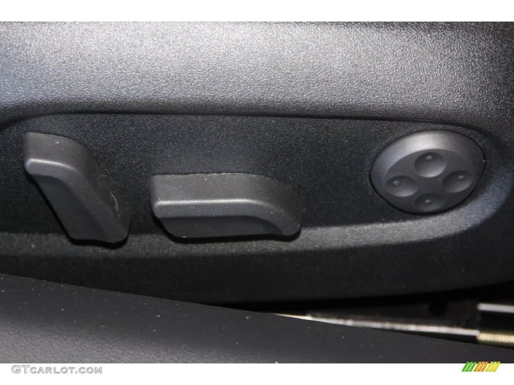 2012 Audi R8 5.2 FSI quattro Controls Photo #70144649