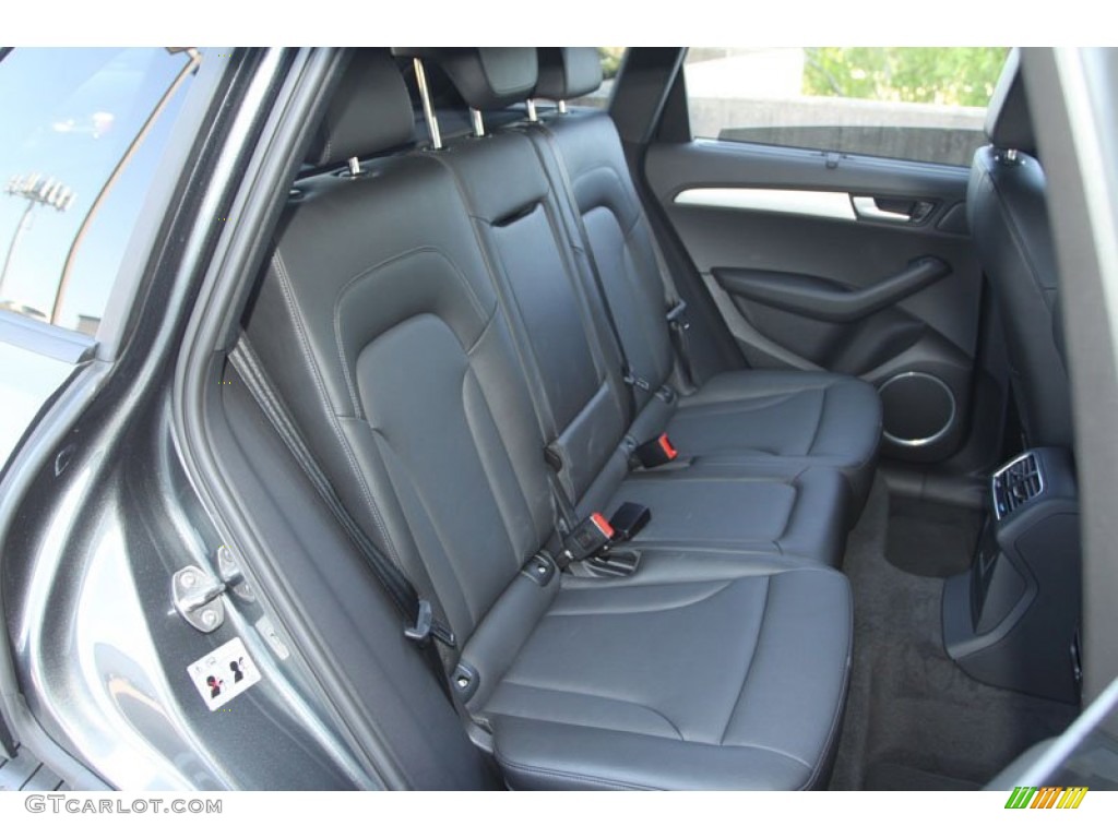 2012 Audi Q5 3.2 FSI quattro Rear Seat Photo #70145573