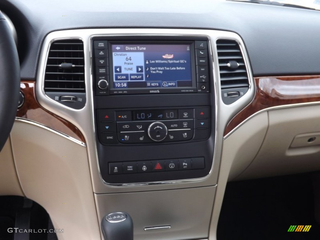 2013 Jeep Grand Cherokee Limited Controls Photo #70145972