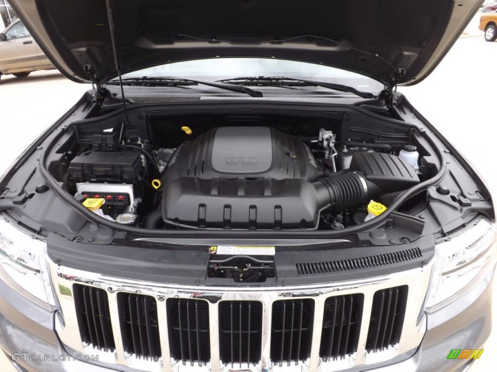 2013 Jeep Grand Cherokee Limited 5.7 Liter HEMI OHV 16-Valve VVT MDS V8 Engine Photo #70146107