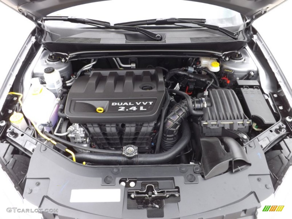 2013 Chrysler 200 Touring Sedan 2.4 Liter DOHC 16-Valve Dual VVT 4 Cylinder Engine Photo #70146587