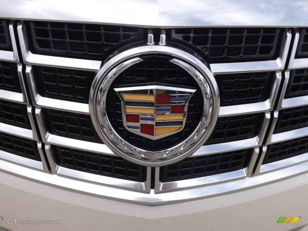 2013 Cadillac XTS Luxury FWD Marks and Logos Photo #70146825