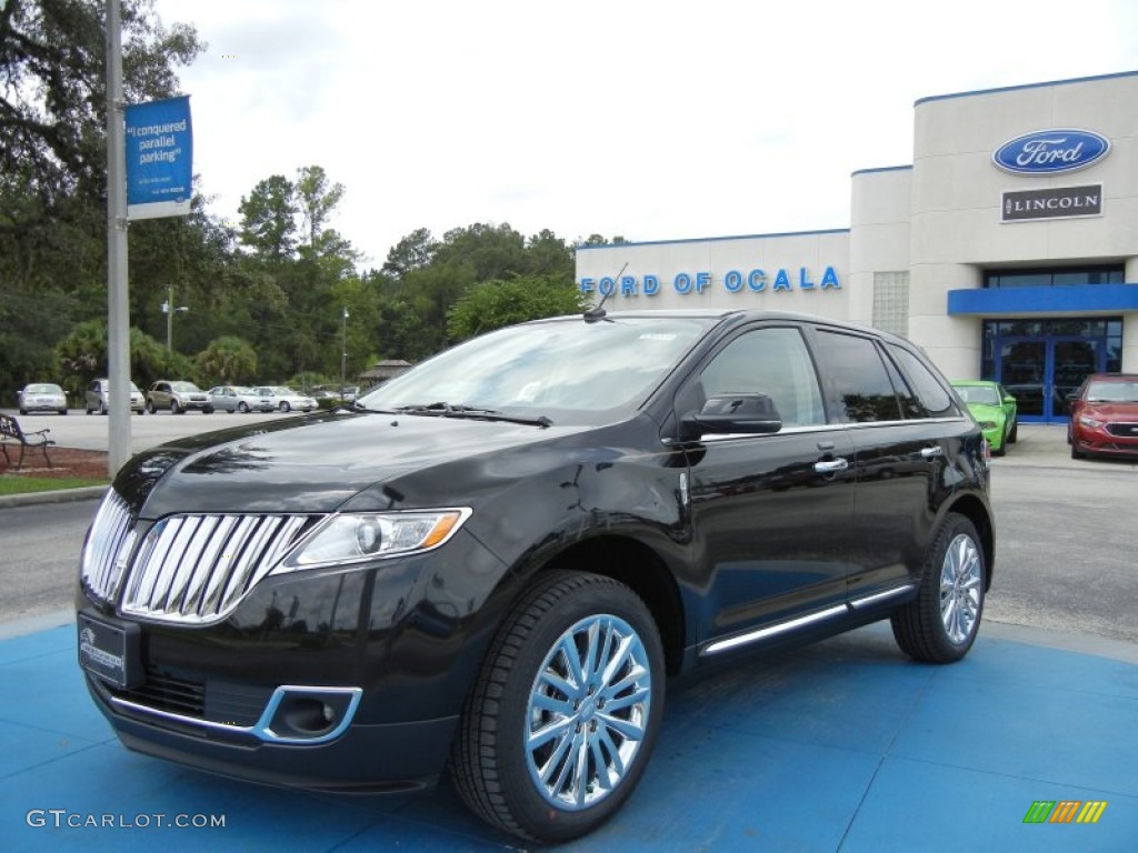 Tuxedo Black Lincoln MKX