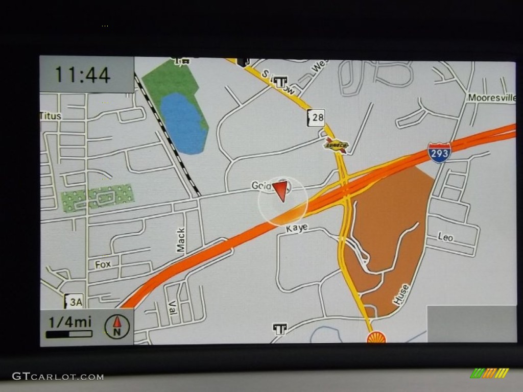 2013 Mercedes-Benz C 300 4Matic Sport Navigation Photos