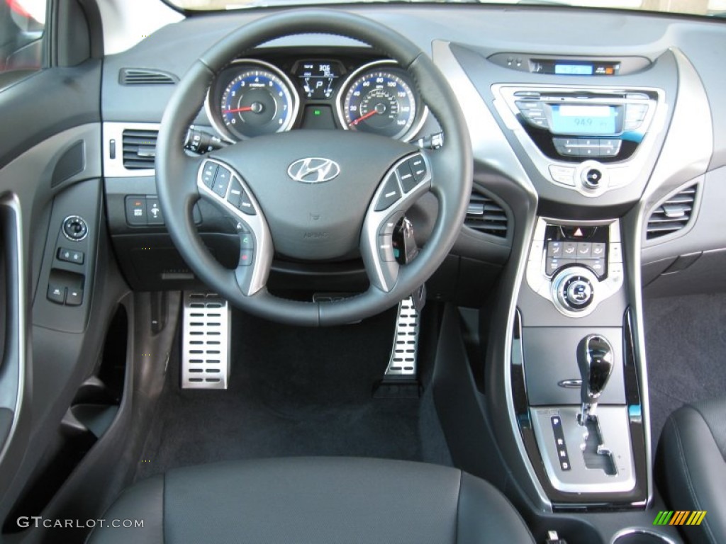 2013 Elantra Coupe SE - Volcanic Red / Black photo #20