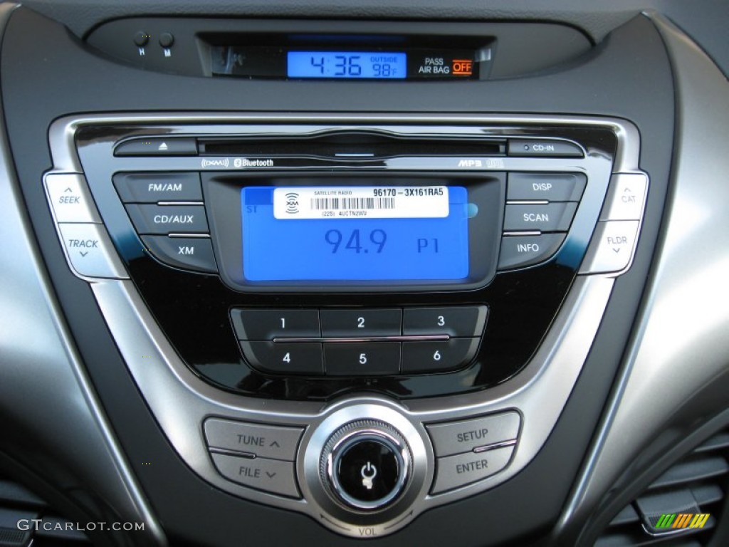 2013 Elantra Coupe SE - Volcanic Red / Black photo #22