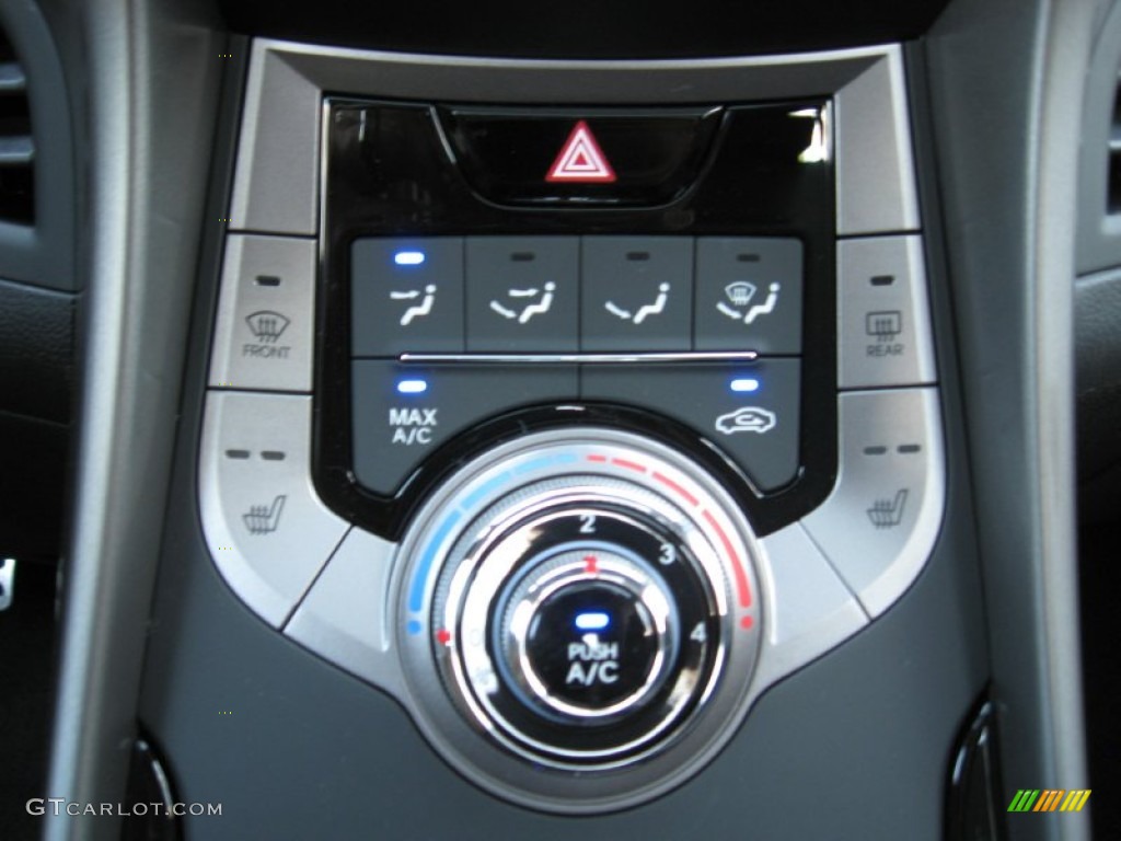 2013 Elantra Coupe SE - Volcanic Red / Black photo #23