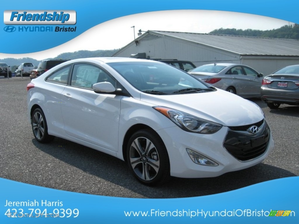 2013 Elantra Coupe SE - Monaco White / Gray photo #5