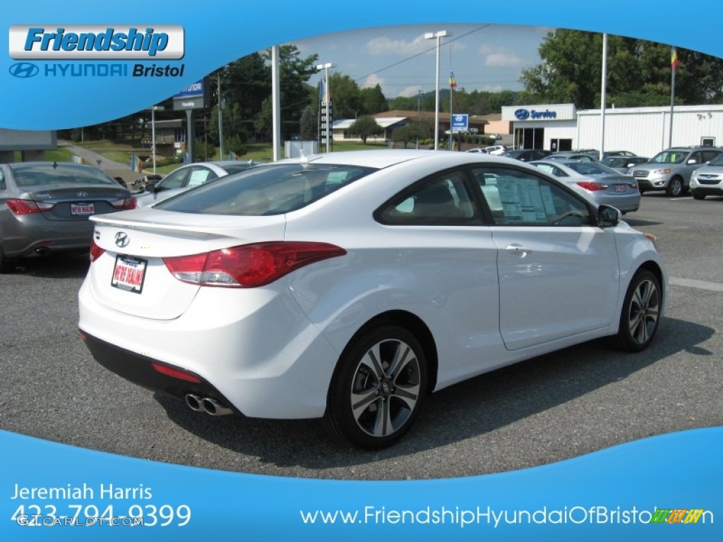 2013 Elantra Coupe SE - Monaco White / Gray photo #7