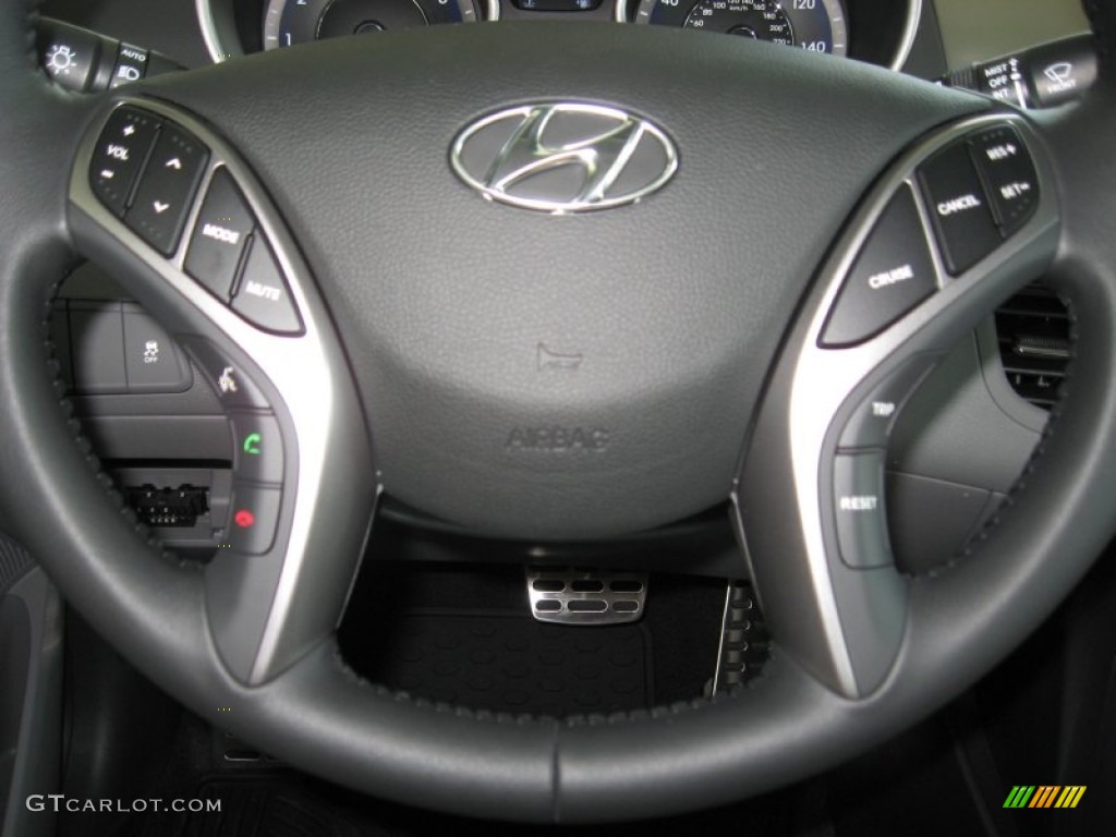 2013 Elantra Coupe SE - Monaco White / Gray photo #26
