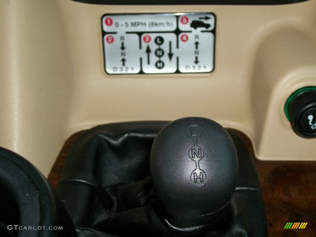 2003 Land Rover Discovery SE7 Controls Photo #70158737