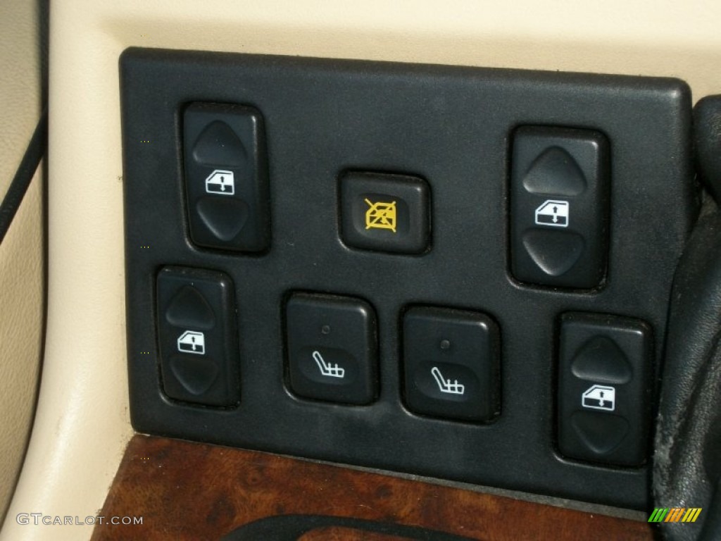 2003 Land Rover Discovery SE7 Controls Photo #70158764