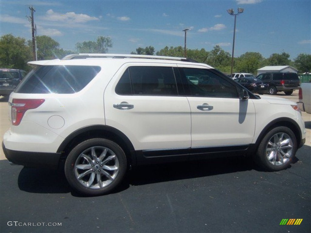 2013 Explorer XLT - White Platinum Tri-Coat / Medium Light Stone photo #6