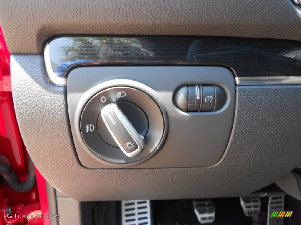 2013 Volkswagen GTI 2 Door Controls Photo #70161539