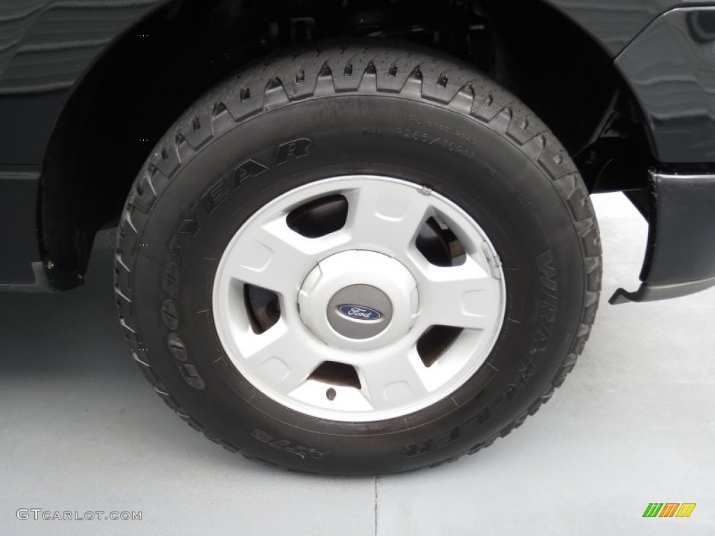 2004 F150 STX SuperCab - Black / Medium/Dark Flint photo #13