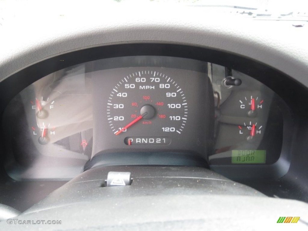 2004 F150 STX SuperCab - Black / Medium/Dark Flint photo #35