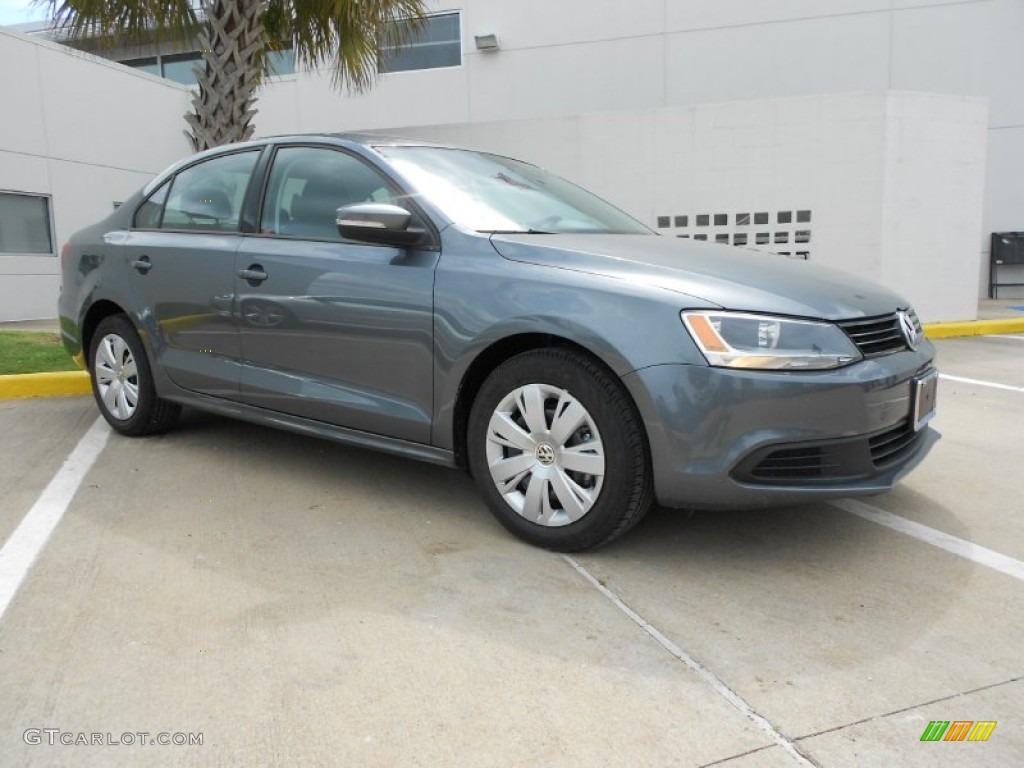 2013 Jetta SE Sedan - Platinum Gray Metallic / Titan Black photo #1