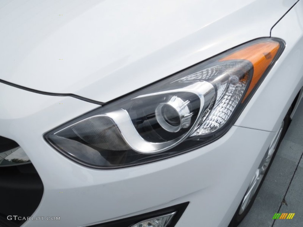 2013 Elantra GT - Monaco White / Beige photo #8