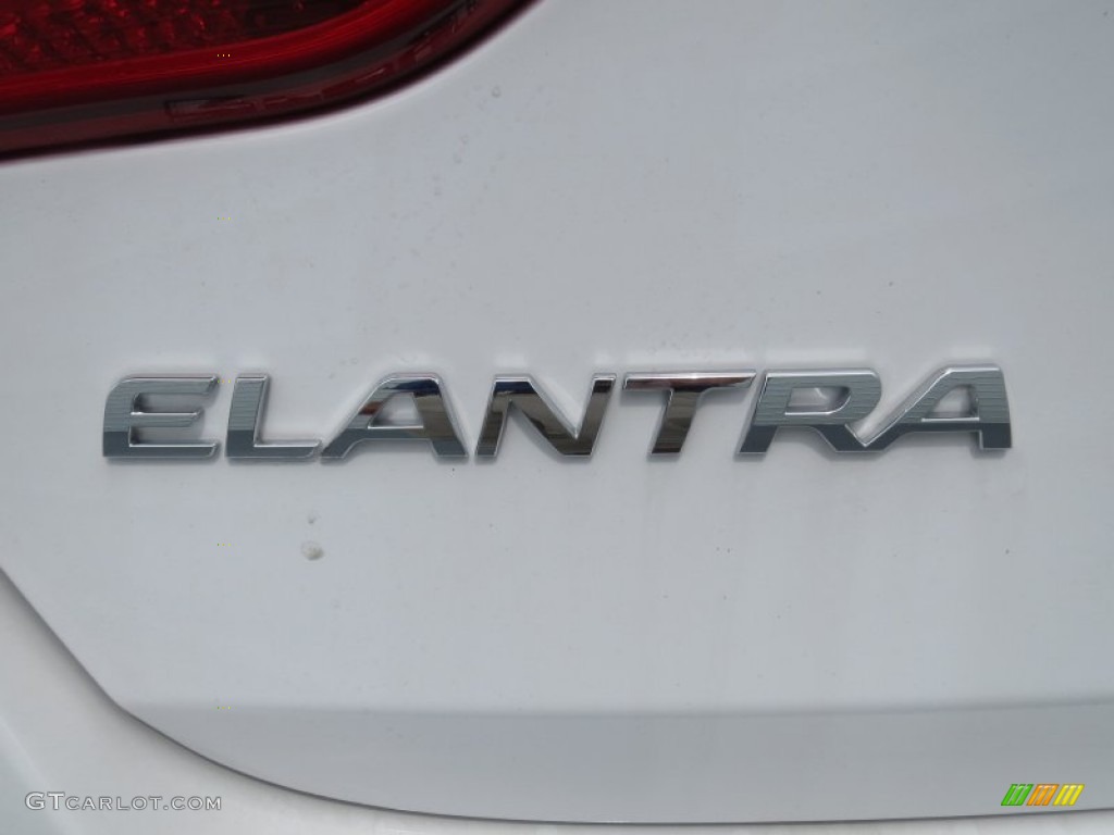 2013 Elantra GT - Monaco White / Beige photo #11