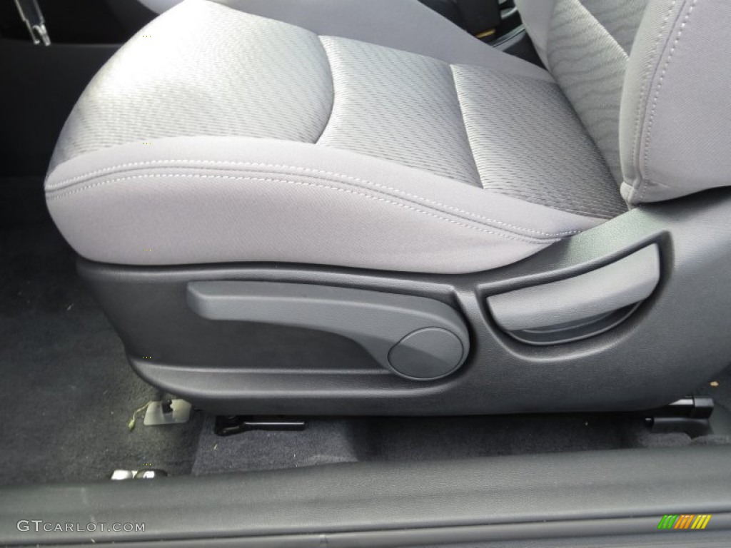 2013 Elantra Coupe GS - Titanium Gray Metallic / Gray photo #20