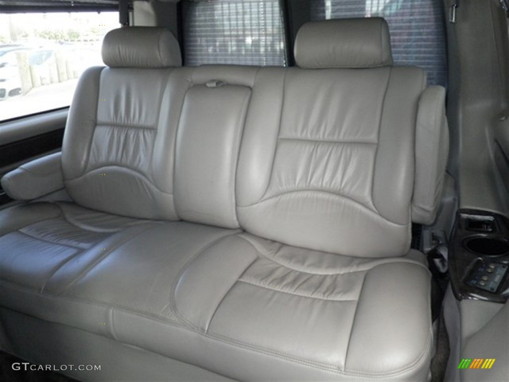 Medium Pewter Interior 2004 GMC Savana Van 1500 Passenger Conversion Photo #70167929