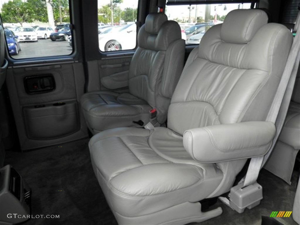 Medium Pewter Interior 2004 GMC Savana Van 1500 Passenger Conversion Photo #70167941
