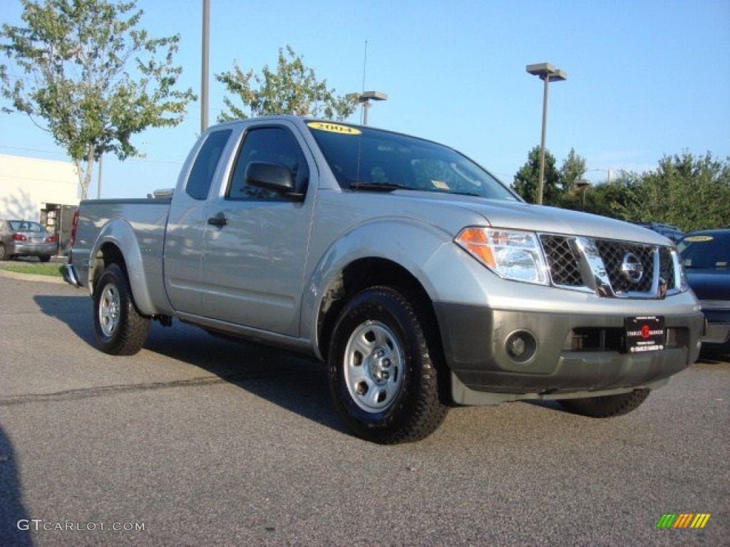 2007 Frontier XE King Cab - Radiant Silver / Graphite photo #1