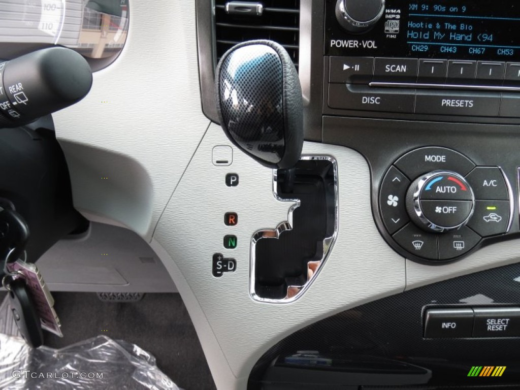 2013 Toyota Sienna SE 6 Speed ECT-i Automatic Transmission Photo #70168115