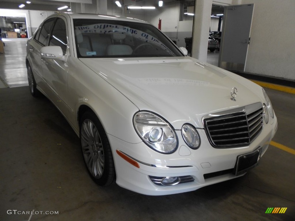 2008 E 550 Sedan - Arctic White / Sahara Beige/Black photo #1