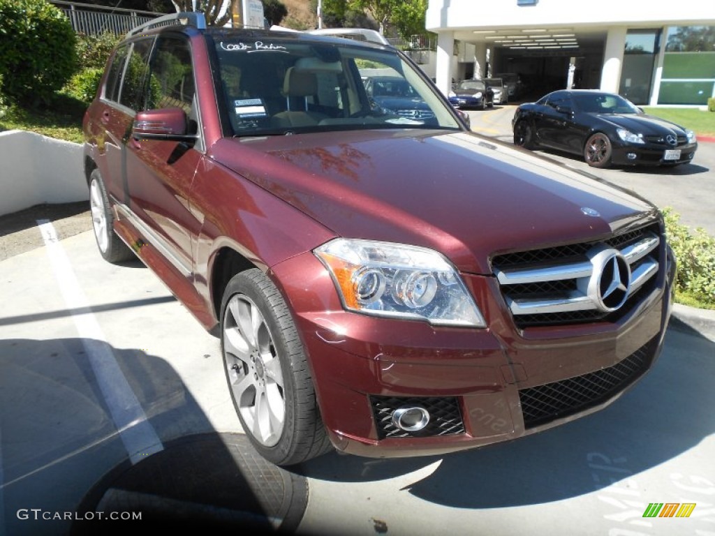 2010 GLK 350 4Matic - Barolo Red Metallic / Almond/Black photo #1