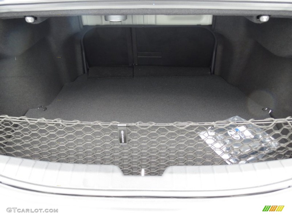 2012 Hyundai Azera Standard Azera Model Trunk Photo #70170356